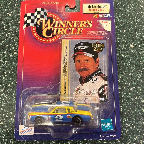 Hasbro Winner’s Circle Dale Earnhardt Lifetime Series 1/64 scale race car - Picture 2 of 3